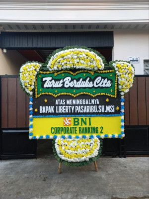 Papan Bunga Duka di Teluk Meranti