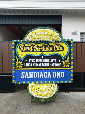 Papan Bunga Duka di Teluk Meranti